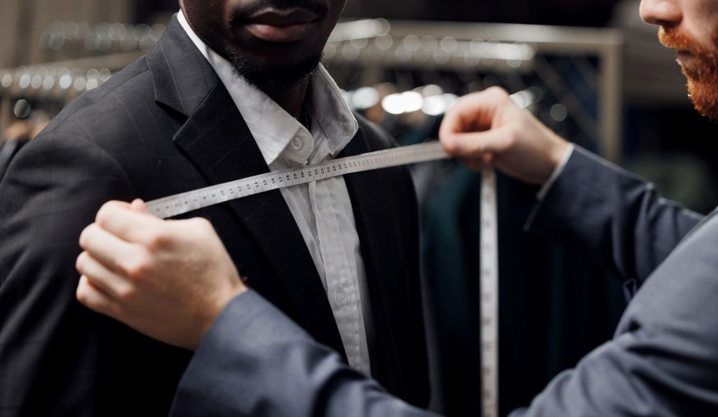 Mastering the Art of Fine Tailoring for Men's Suits
